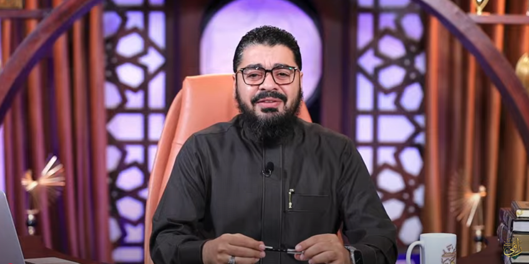 ما هو تعريف المنافق؟.. تحدٍ جدد من رامي عيسى للمعممين في بث مباشر