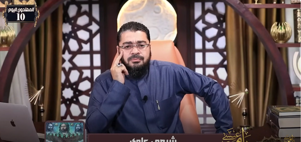 رامي عيسى في مواجهة فكرية مع متصل علوي: هل قال لك القرآن كن علويًا؟ (فيديو)