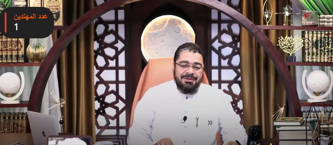 رامي عيسى يواجه شيعيًا في بث مباشر حول دلالة حديث الثقلين (فيديو)