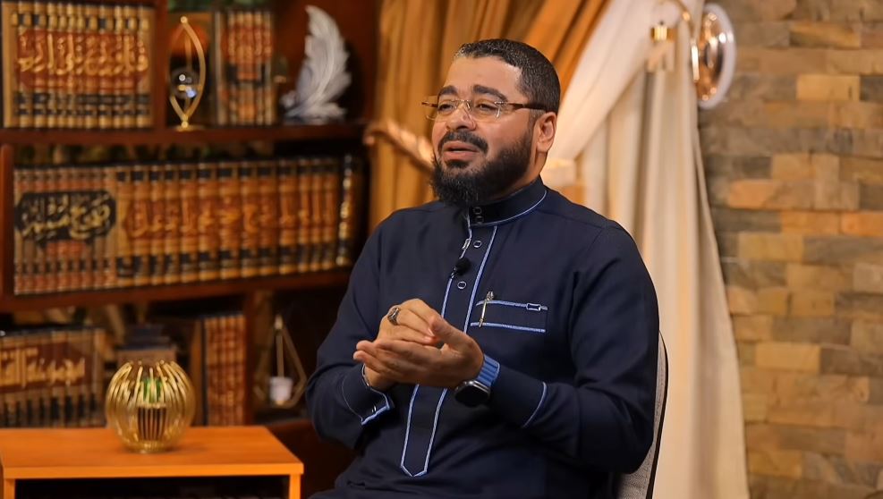 بداية الدعوة الإسلامية.. رامي عيسى يكشف مراحل الوحي وإسلام أوائل الصحابة (فيديو)