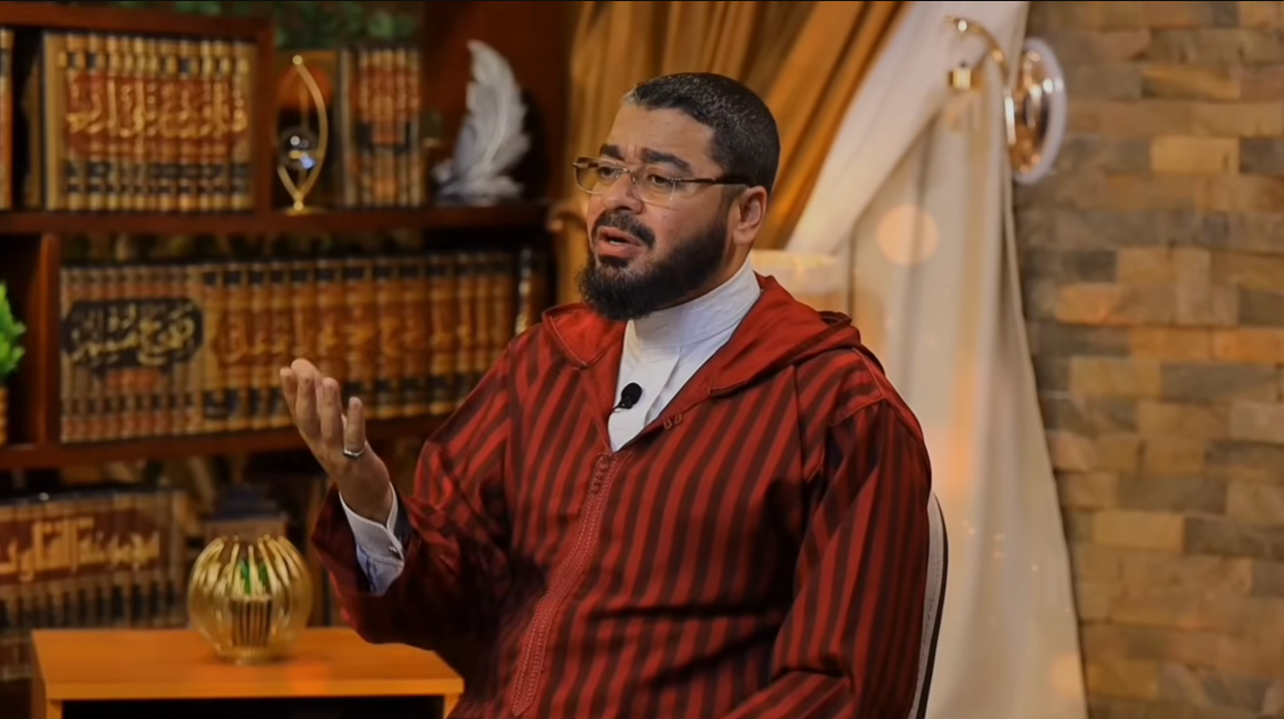 قصة الهجرة النبوية.. رامي عيسى يسلط الضوء على تضحيات أبي بكر (فيديو)