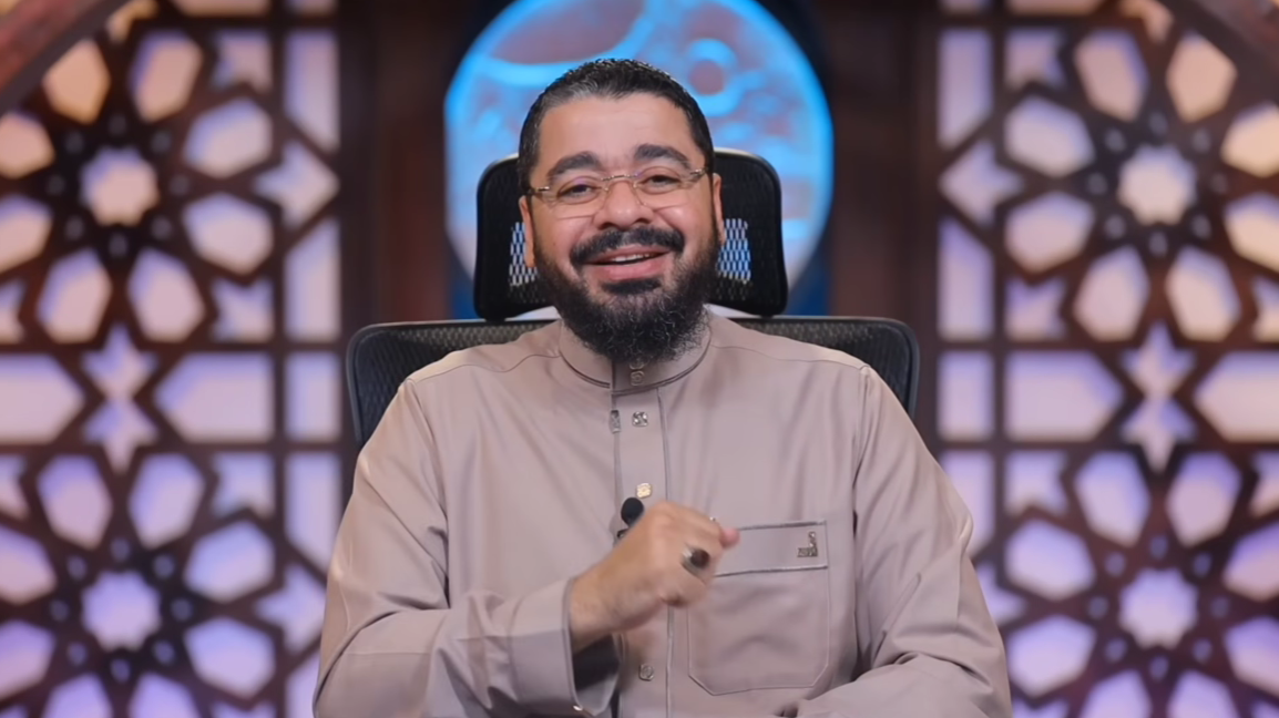 باعه سيده بـ 17 كيلو ذهب!.. قصة عكرمة الذي قيده ابن عباس ليعلمه القرآن فصار أعلم أهل زمانه (فيديو)