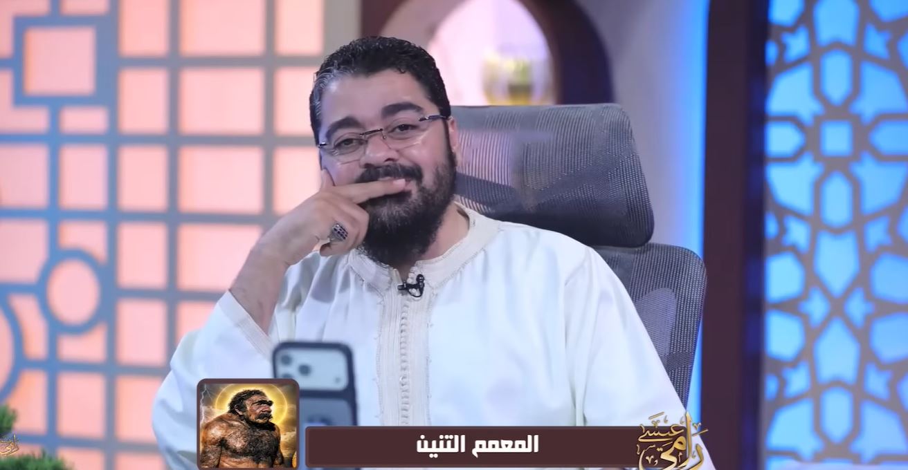 رامي عيسى يحرج متصلًا ادعى أنه سني.. مناظرة ساخنة تنتهي بكشف تناقضاته على الهواء (فيديو)