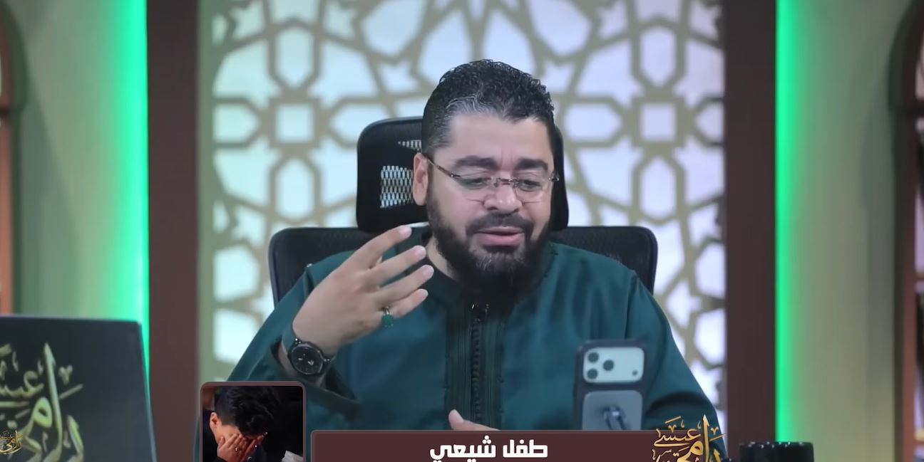 «أنت بتلطم ليه؟».. مواجهة بين رامي عيسى ومتصل شيعي حول اللطم والتطبير (فيديو)